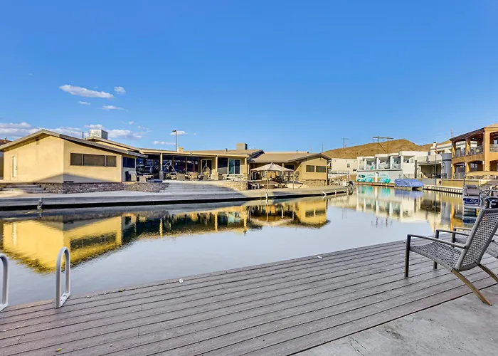 Multi-home Retreat On Colorado River W/ Boat Dock! Parker