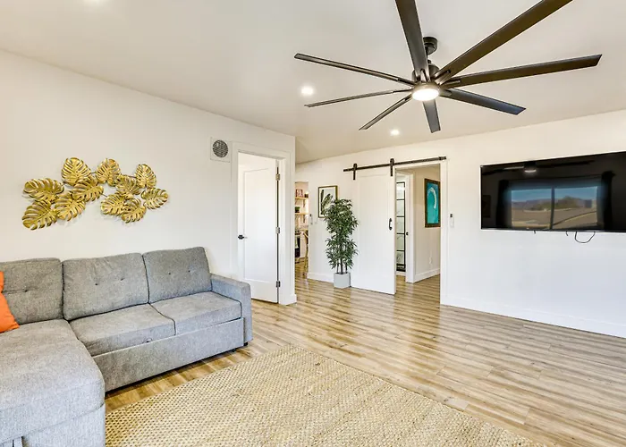 Multi-home Retreat On Colorado River W/ Boat Dock! *